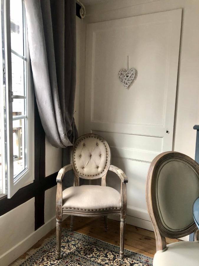 La Parenthese Du Capucin Appartement Honfleur Buitenkant foto