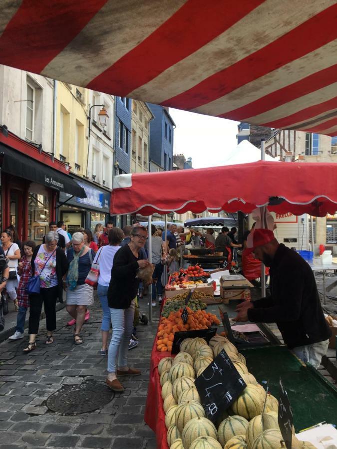 La Parenthese Du Capucin Appartement Honfleur Buitenkant foto