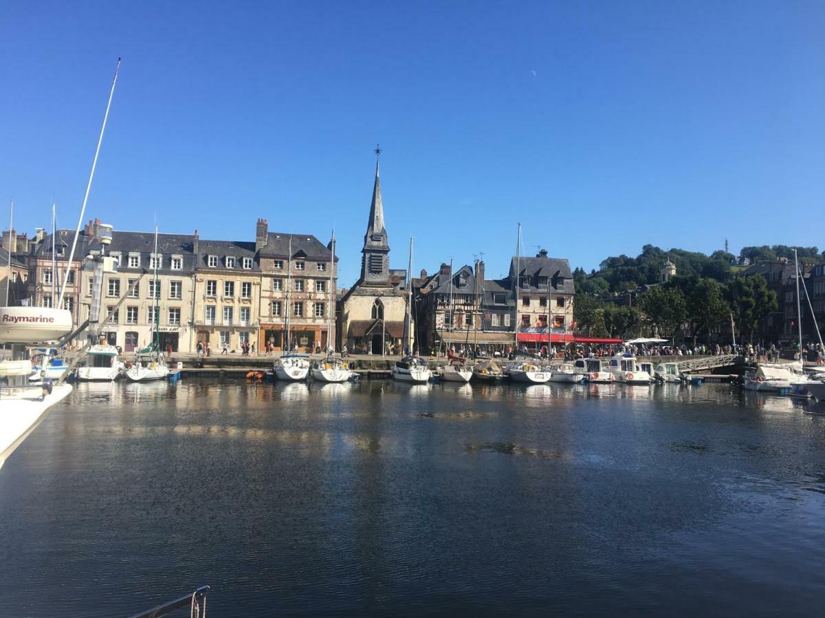La Parenthese Du Capucin Appartement Honfleur Buitenkant foto